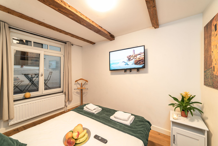 Bedroom 4, Dutch House, Amsterdam