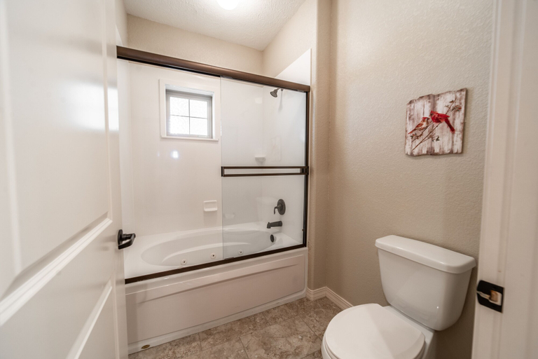 Bathroom 5, Majestic at Table Rock, Taney