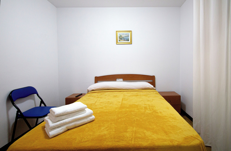 Bedroom 4, Yani's hospedaje, Asturias