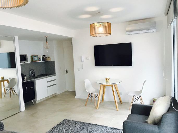 Others 5, PB by medrano SUITS, Distrito Federal