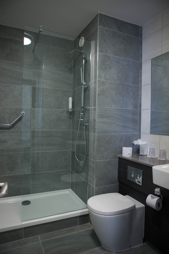 Bathroom 4, Maldron Hotel Sandy Road Galway