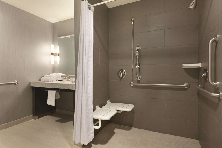 Bathroom 4, Embassy Suites Portland/Hillsboro, Oregon, Washington