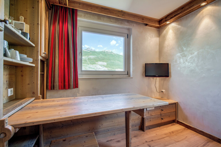 Others 3, Appartement Tommeuse 93, Savoie