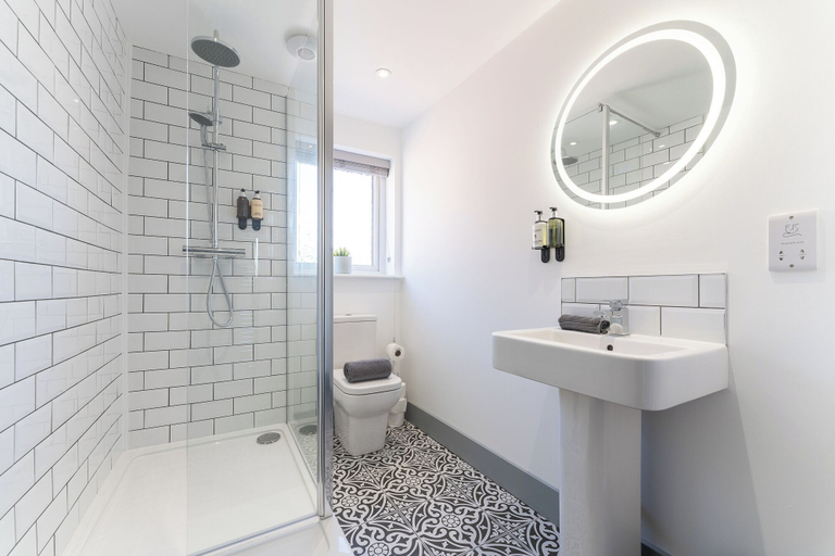 Bathroom 3, The Madison, Southampton