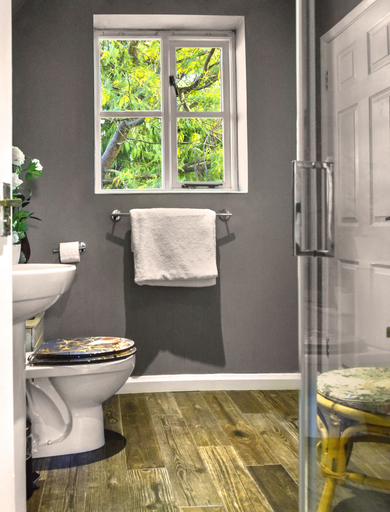 Bathroom 4, 24 Ward Avenue, Isle of Wight