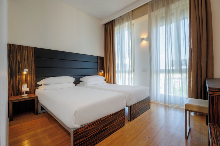 Bedroom 3, IH Hotels Milano Centrale, Milano