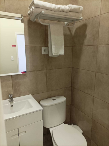 Bathroom 5, HOSPEDARIA LONDRES, Porto
