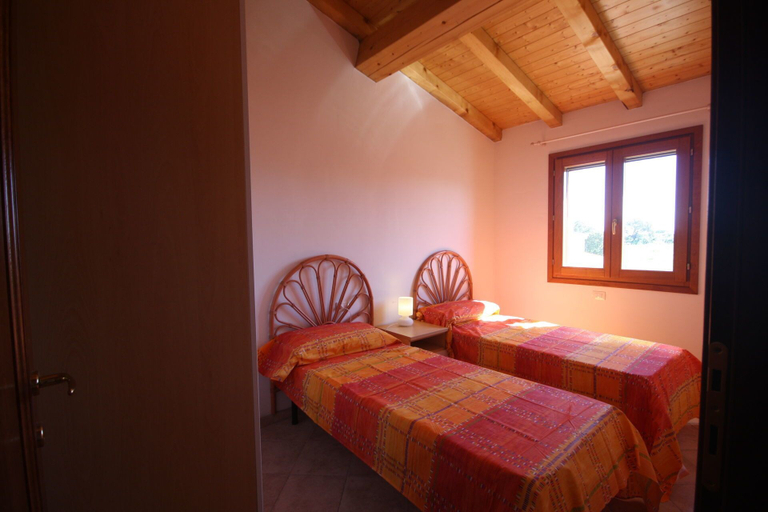 Bedroom 2, Casa Adriano, Nuoro