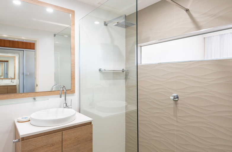Bathroom 5, NOAH'S On The Beach, Newcastle - Inner City