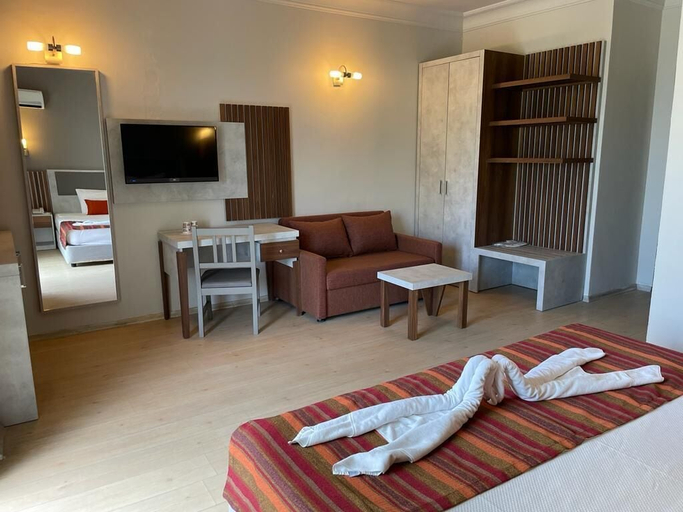 Bedroom 3, Club Hotel Rama - All Inclusive, Kemer