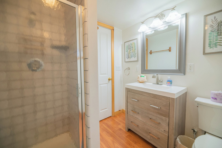 Bathroom, Alpine Escape, San Bernardino