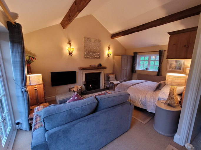 Others 5, The Hideaway, Somerset