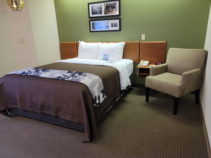Bedroom 3, Sleep Inn & Suites Bay View Acme - Traverse City, Grand Traverse