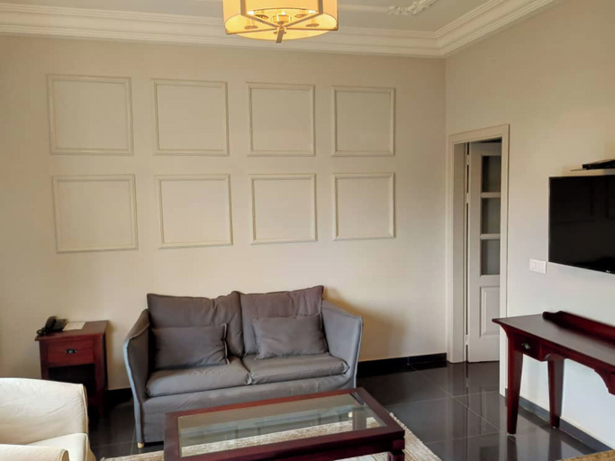 Others 5, Riad Prince Louis, Mfoundi