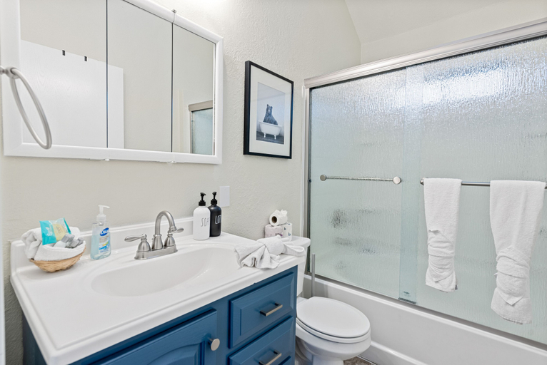 Bathroom, Badger Den, San Bernardino