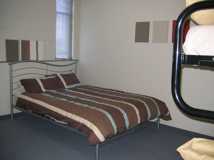 Bedroom 3, Point Break Backpackers, Christchurch