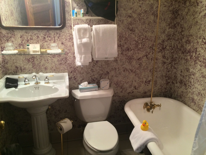 Bathroom 4, Inn at 835 Boutique Hotel, Sangamon