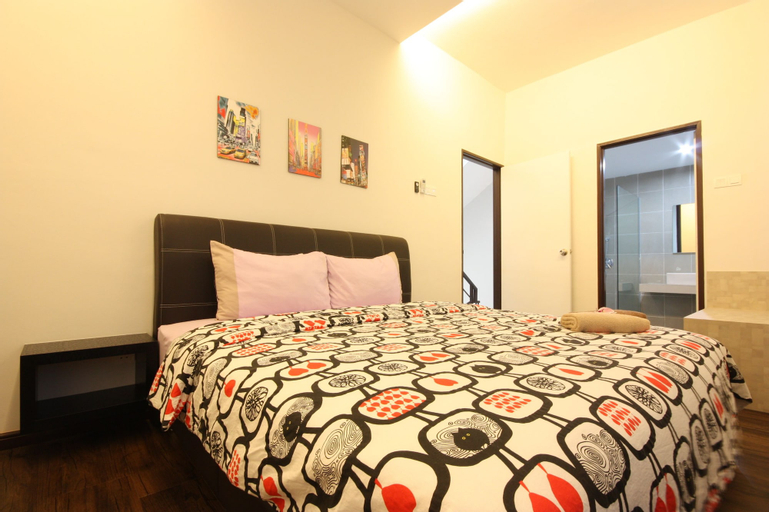 Bedroom 2, Shamrock Beach Villas Seaview 15, Penang Island