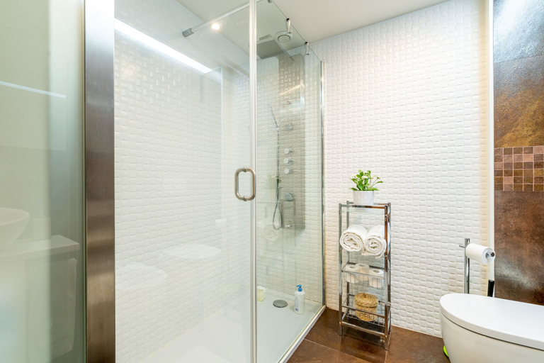 Bathroom 4, Merc Porto Santa Catarina, Porto