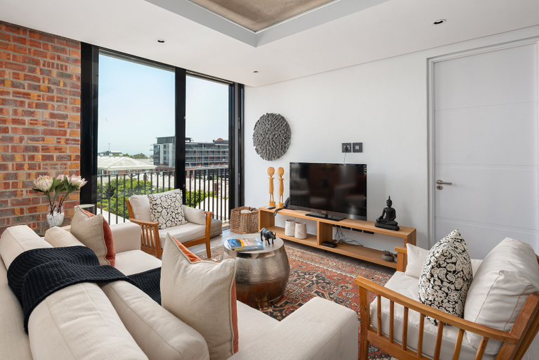 Others 4, The Signature 401, City of Cape Town