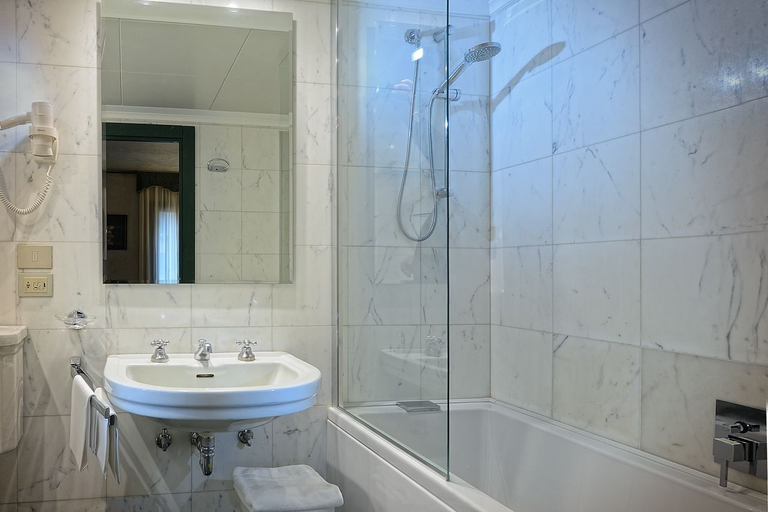 Bathroom 4, Palazzo del Giglio, Venezia
