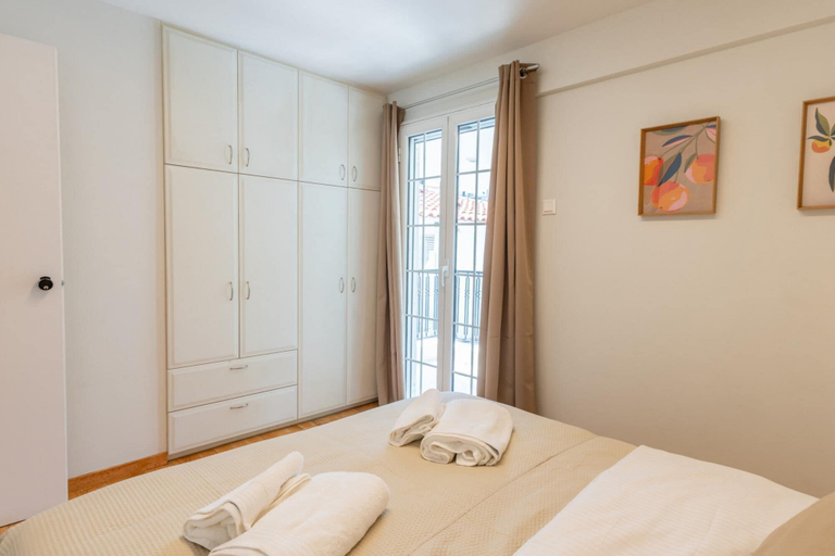 Room 3, Luxury 3-bedroom House in Central Glyfada, Attica