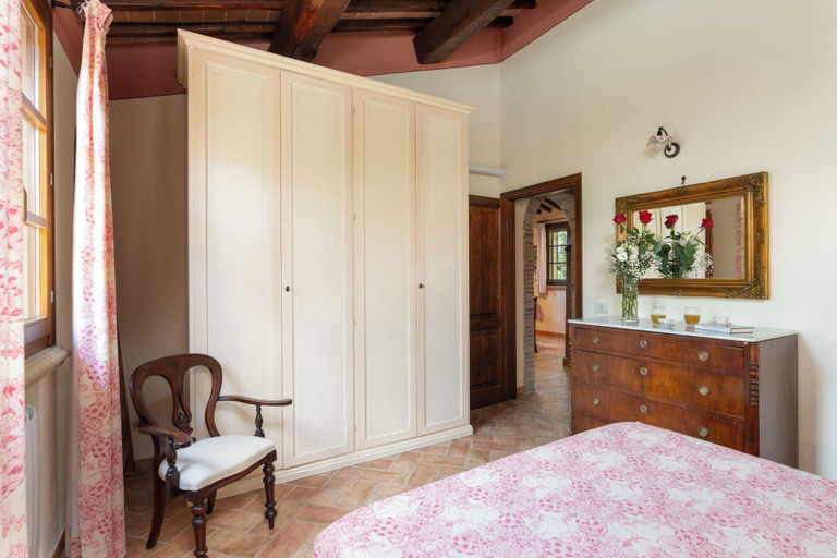Bedroom 3, Villa Riparbella, Pisa