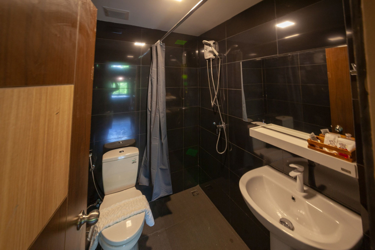 Bathroom 5, Feel Nimman Boutique, Muang Chiang Mai