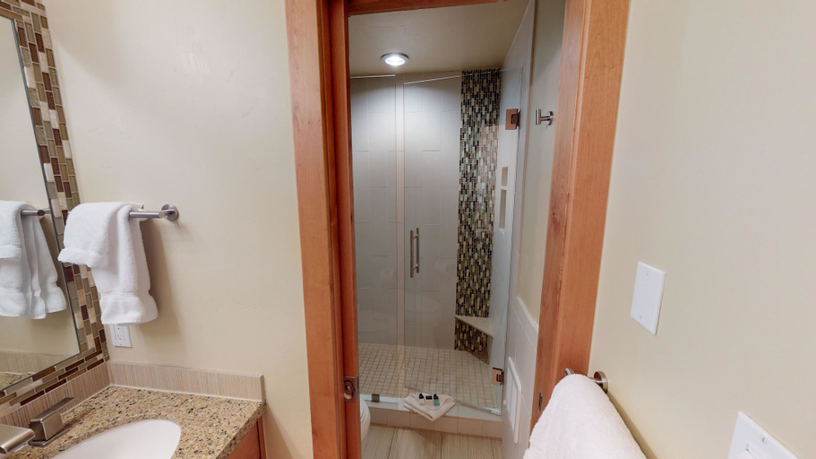 Bathroom 5, Manor Vail Lodge, Eagle