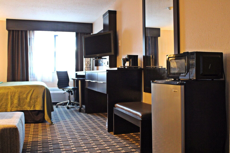 Bedroom 25
