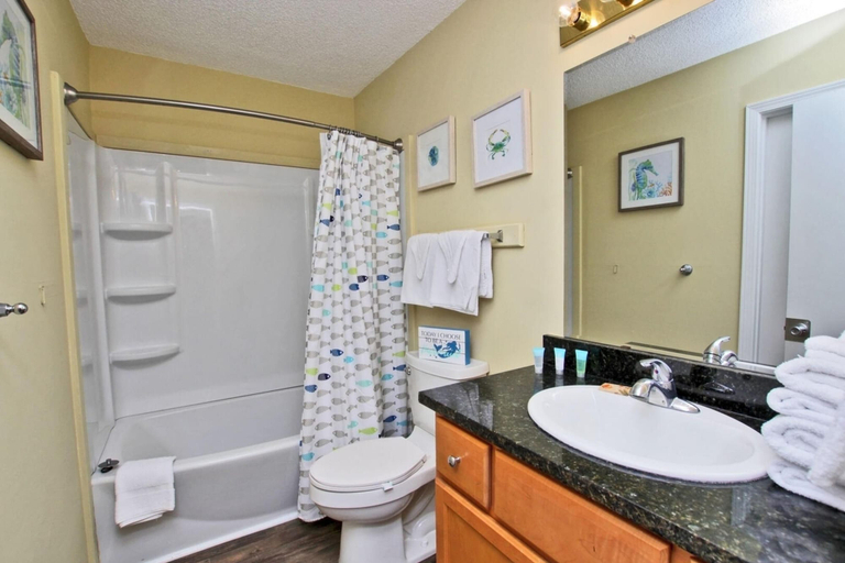 Bathroom 3, Cabana Beach House, Baldwin