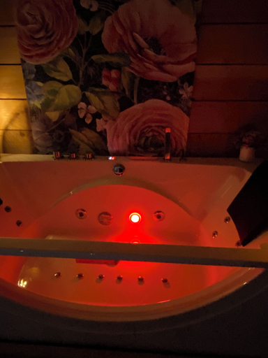 Bathroom, La cabane Romantique et sa balneotherapie, Var