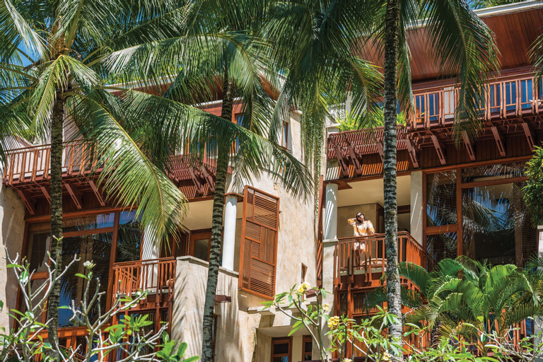 Exterior & Views 10