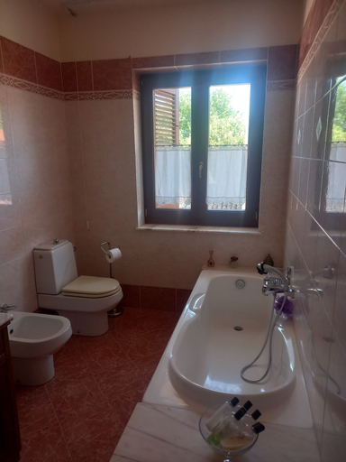 Bathroom 5, La casa delle fate, Sassari