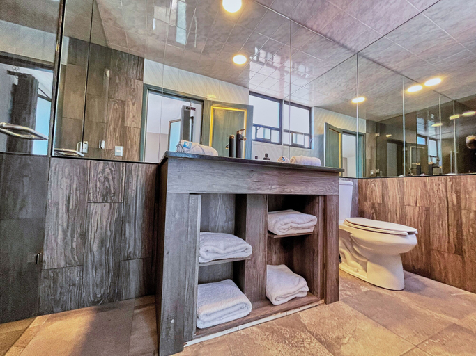 Bathroom 4, Hotel Casa Real, San Jerónimo Tecuanipan