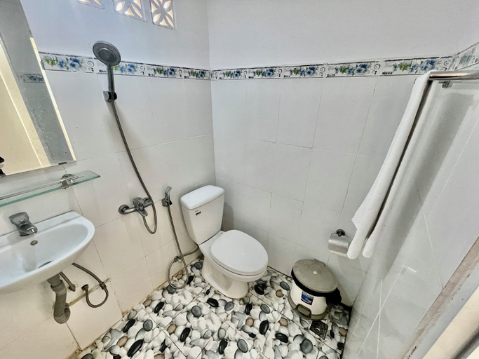 Bathroom 5, Enjoy Homestay, District 1