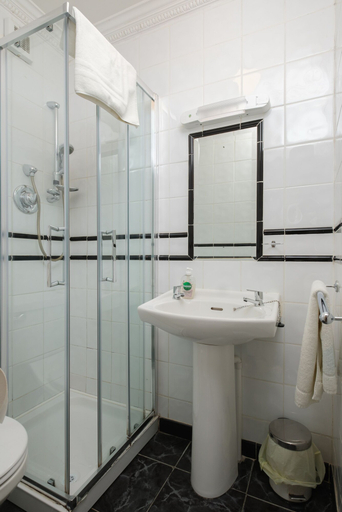 Bathroom 4, Four Seasons B&B