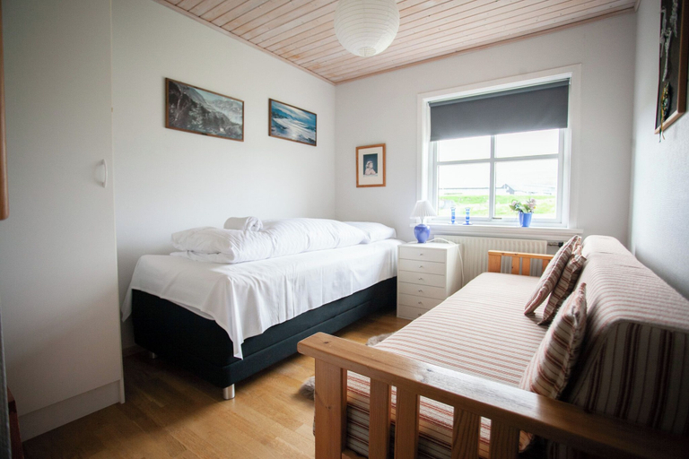 Bedroom 2, 4 Br House / Capital / Cheerful /Nature, Tórshavn