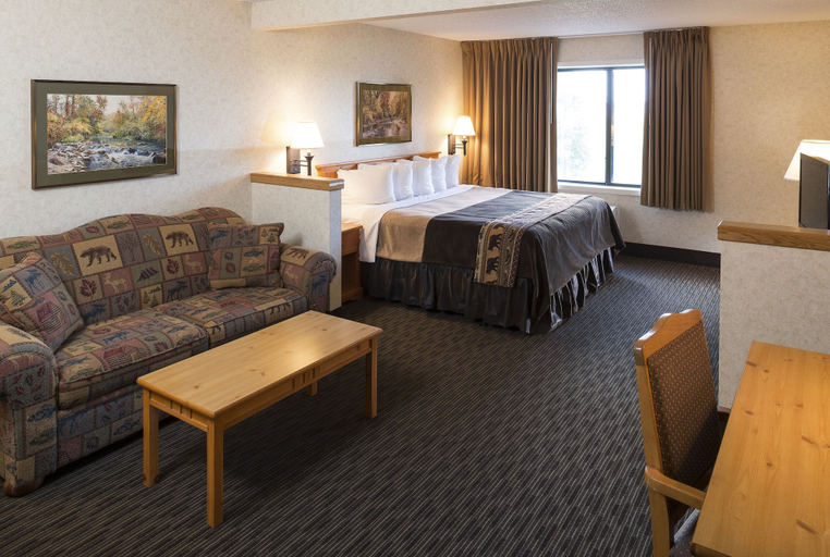 Bedroom 4, Kelly Inn & Suites Mitchell South Dakota, Davison