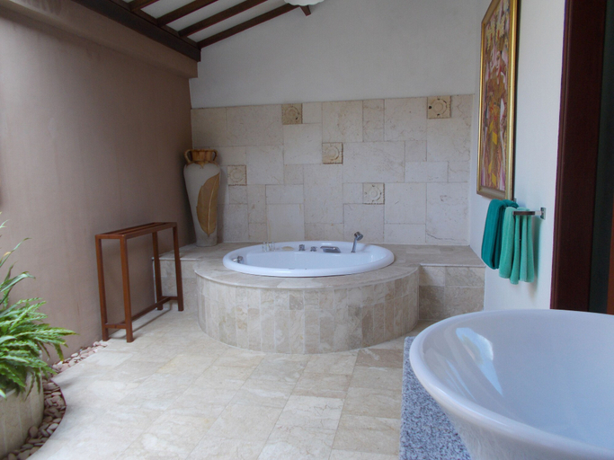Bathroom, Puri Mas Spa Resort, Lombok