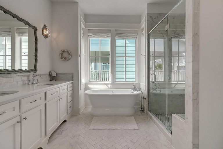 Bathroom 3, Grand Shore 318 GR, Nueces