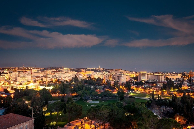 Others 5, Magical View - Central City
