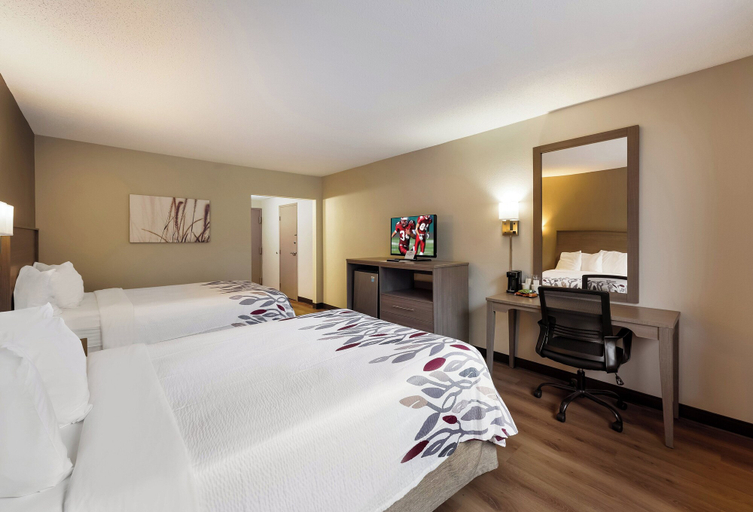 Bedroom 3, Red Roof Inn Painted Post, Steuben