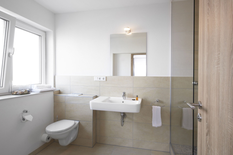 Bathroom 5, HOTEL NEW IN - Ingolstadt - Gaimersheim, Eichstätt