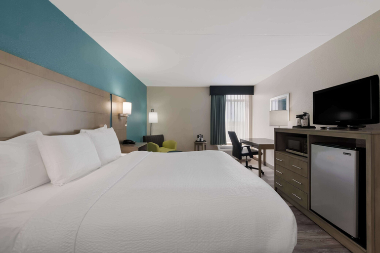 Bedroom 3, Best Western Hampton Coliseum Inn, Hampton
