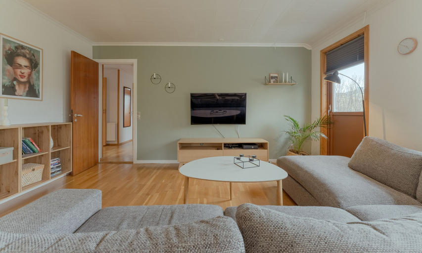 Bedroom 2, Unique Location - Bodanes - Hoydalar - 6 Br Villa, Tórshavn