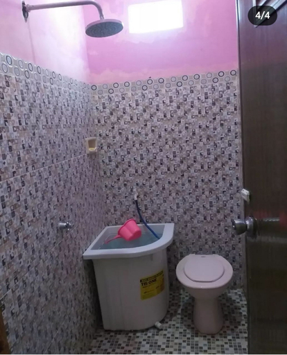Bathroom 5, Farida Guest House Banyuwangi, Banyuwangi