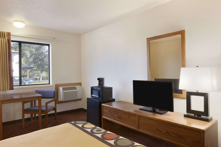 Others 5, Super 8 by Wyndham Wall, Pennington