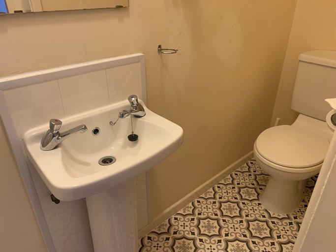 Bathroom 5, Marlow Lodge Hotel, Blackpool