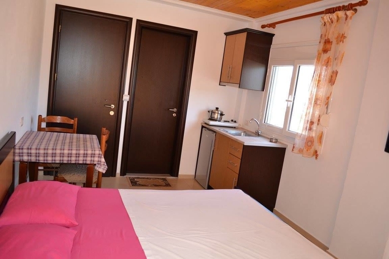 Bedroom 2, Bino Apartments, Sarandës